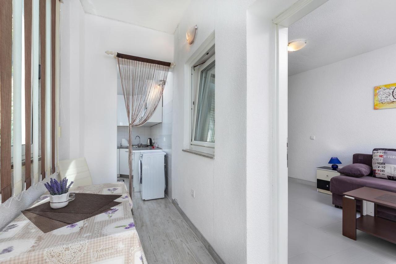 Apartments Smaila 1729 Пула Екстериор снимка