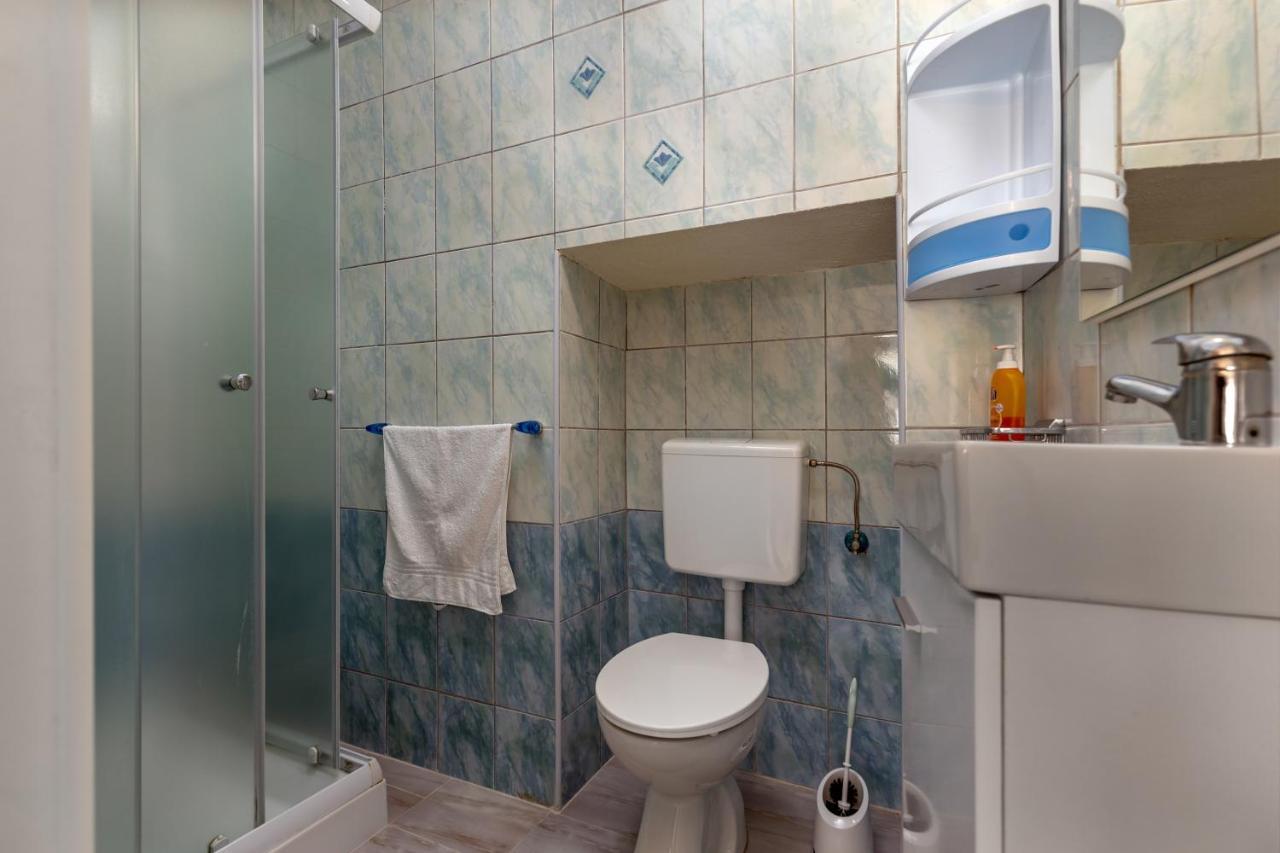 Apartments Smaila 1729 Пула Екстериор снимка